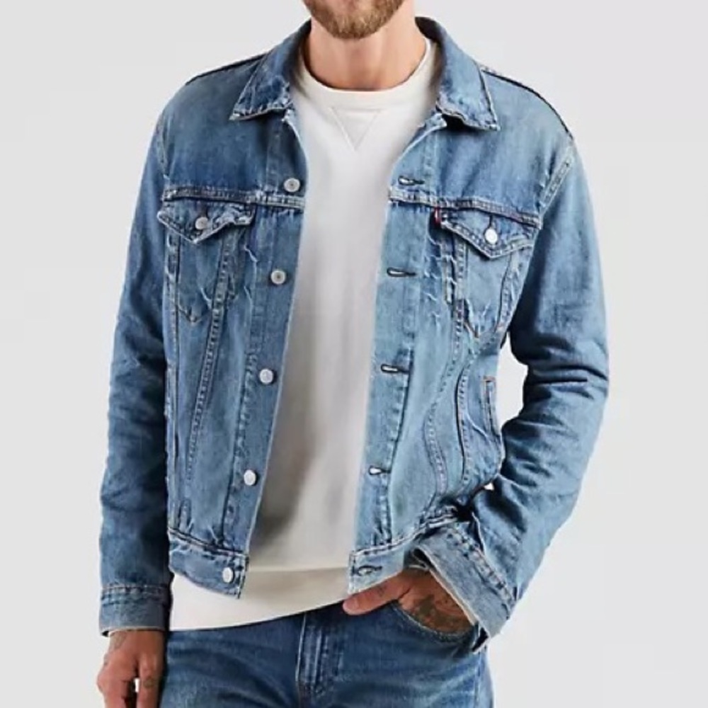 New with tags men’s denim Levi’s jacket size M
